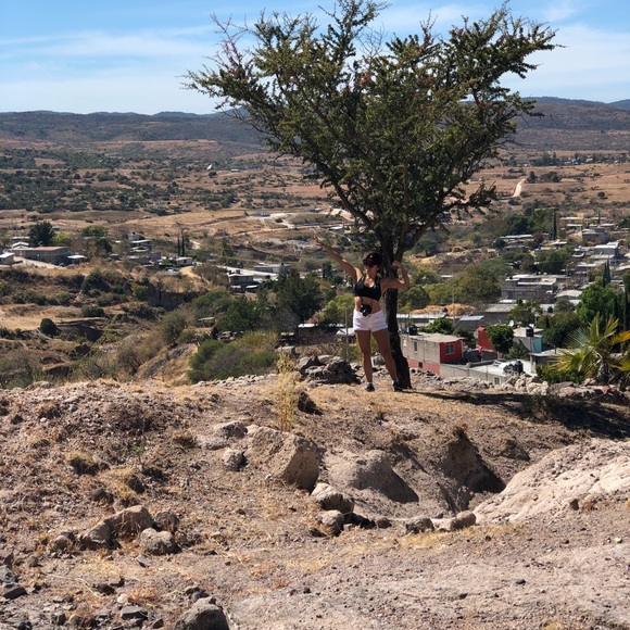 Meet your Posher, Araceli - Picture 1 of 1